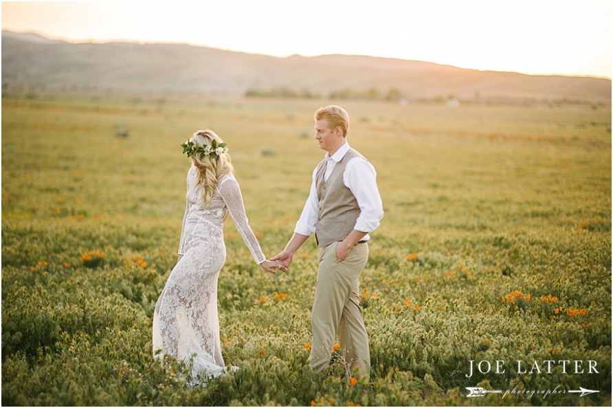 0018 Engagement photographer wedding pretty flowers